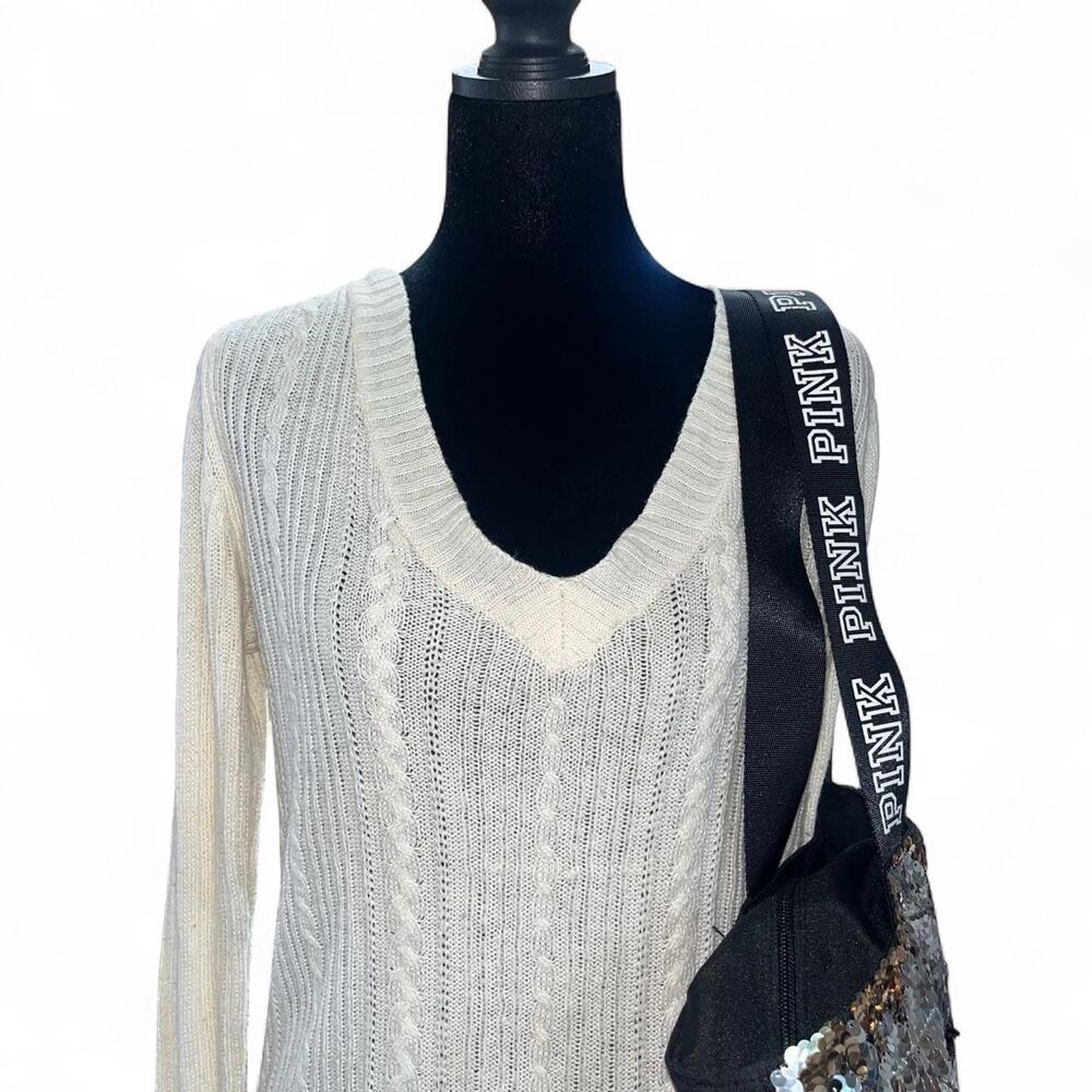 Vintage Y2K 2000 Aeropostale Women's Cream Angora Blend Cable Knit SZ M